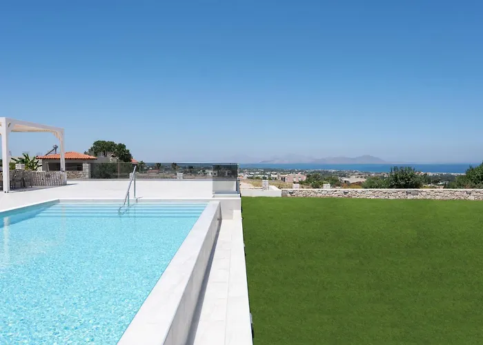 Jaubelli Bliss Villa Platánion